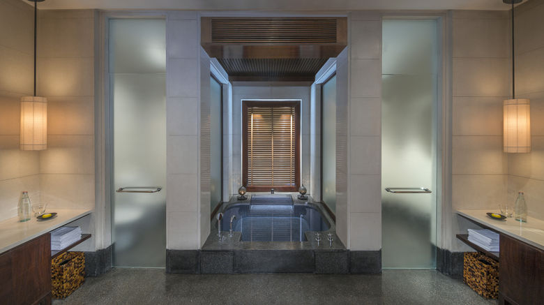 <b>The Chedi Muscat Room</b>. Images powered by <a href="https://www.leonardoworldwide.com/" title="Leonardo Worldwide" target="_blank">Leonardo</a>.