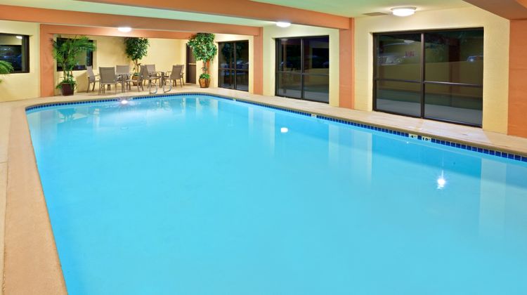 Holiday Inn Express Pool