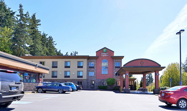 Holiday Inn Express Exterior