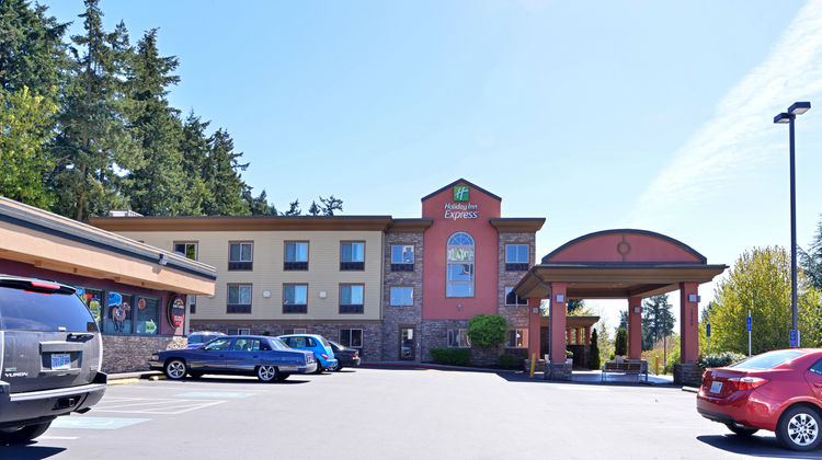 Holiday Inn Express Exterior