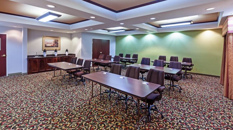 Holiday Inn Express Hotel & Suites Meeting