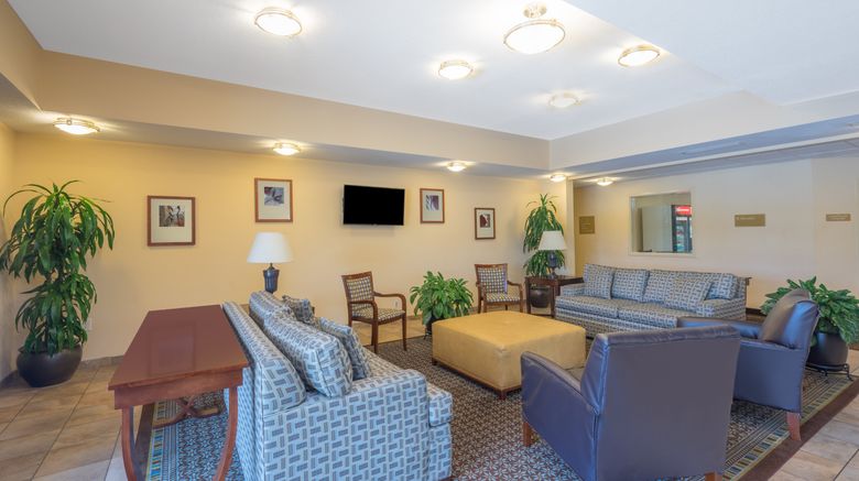 <b>Candlewood Suites New Bern Lobby</b>. Images powered by <a href="https://www.leonardoworldwide.com/" title="Leonardo Worldwide" target="_blank">Leonardo</a>.