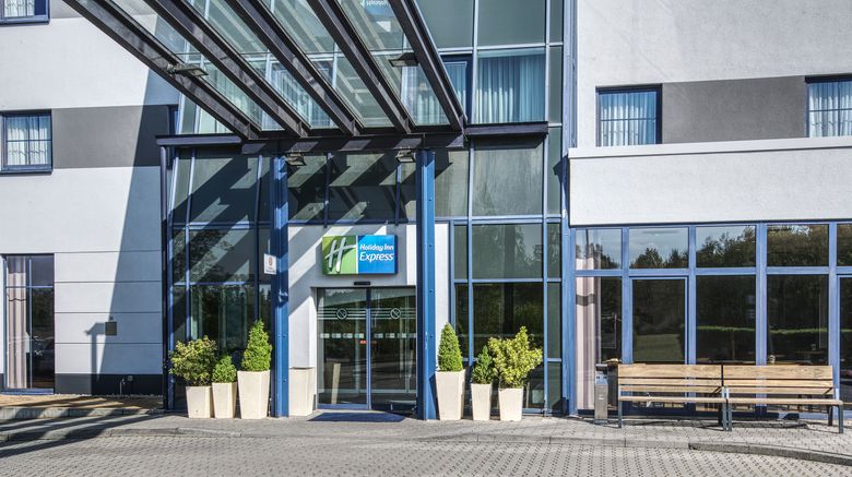 <b>Holiday Inn Express Frankfurt Airport Exterior</b>. Images powered by <a href="https://www.leonardoworldwide.com/" title="Leonardo Worldwide" target="_blank">Leonardo</a>.