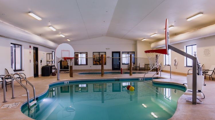 Holiday Inn Express Hotel & Stes Pool