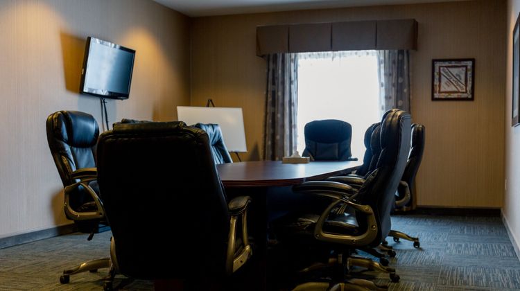 Holiday Inn Express Hotel & Stes Meeting