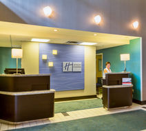 Holiday Inn Express & Suites Burlington Exterior