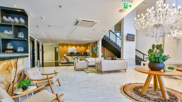 Holiday Inn Goiania Lobby