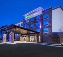 Holiday Inn Express Exterior