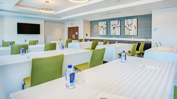 Holiday Inn Express & Suites Covington Meeting