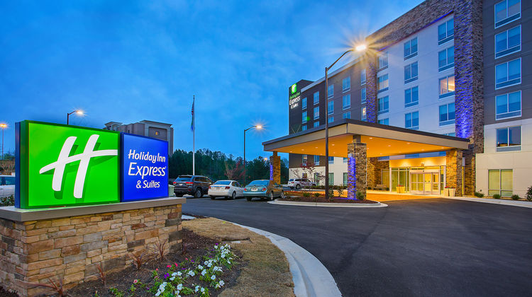 Holiday Inn Express & Suites Covington Exterior
