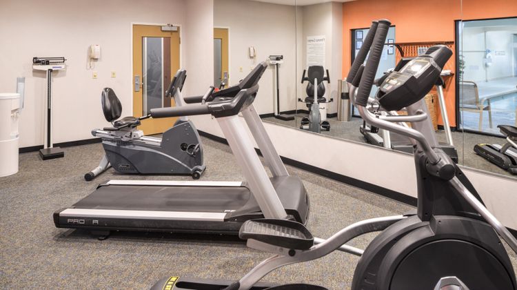 Holiday Inn Express Hotel & Suites Health Club