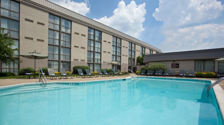 Holiday Inn Cincinnati-Riverfront Exterior