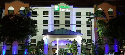 Holiday Inn Express & Suites FLL Arpt W Exterior