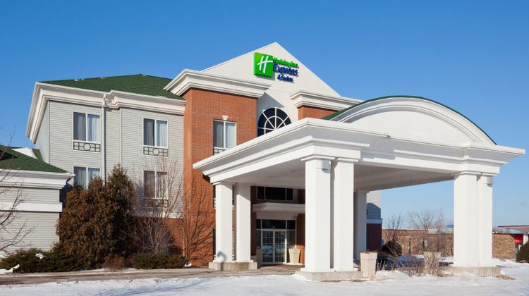 Holiday Inn Express & Suites Exterior