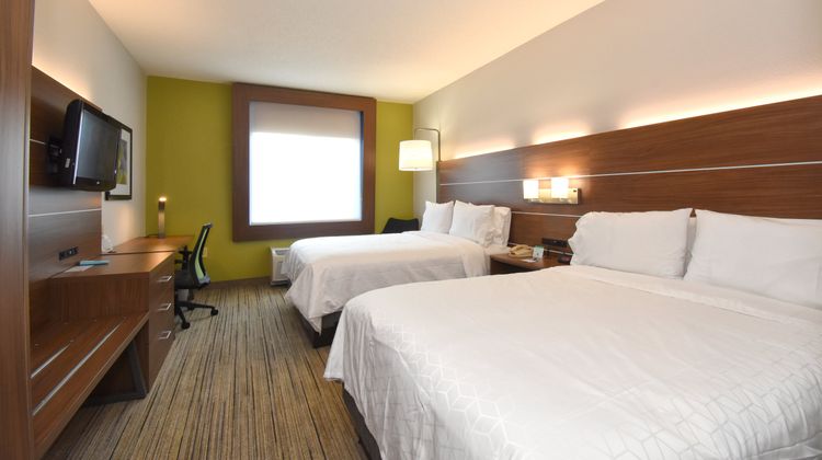 Holiday Inn Express Hotel & Suites Room