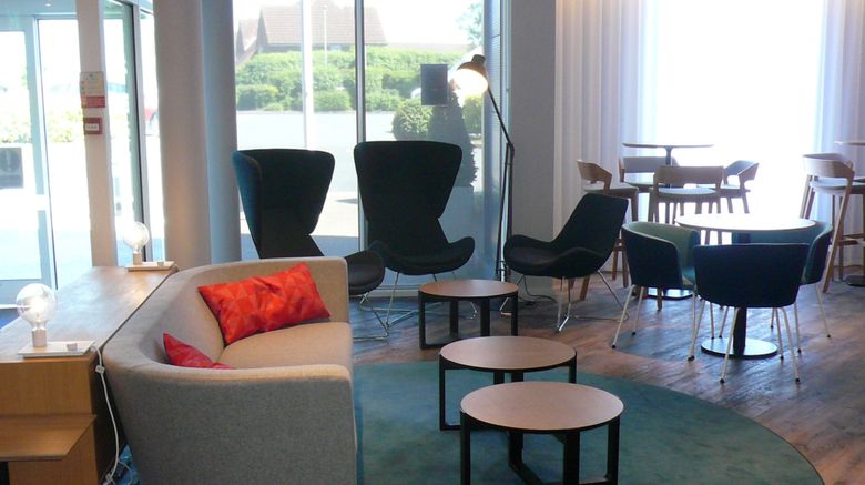 <b>Holiday Inn Express Oxford Lobby</b>. Images powered by <a href="https://www.leonardoworldwide.com/" title="Leonardo Worldwide" target="_blank">Leonardo</a>.