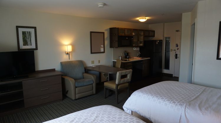 Candlewood Suites West Springfield Suite