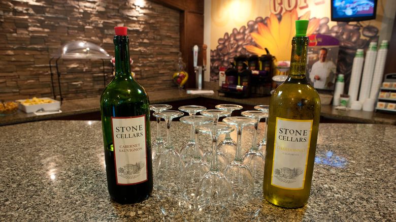 <b>Staybridge Suites Stroudsburg (East) Restaurant</b>. Images powered by <a href="https://www.leonardoworldwide.com/" title="Leonardo Worldwide" target="_blank">Leonardo</a>.