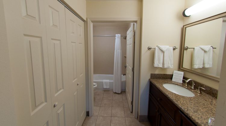 Staybridge Suites Stroudsburg (East) Room