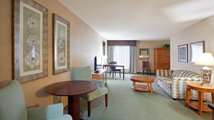 Holiday Inn Express Suite