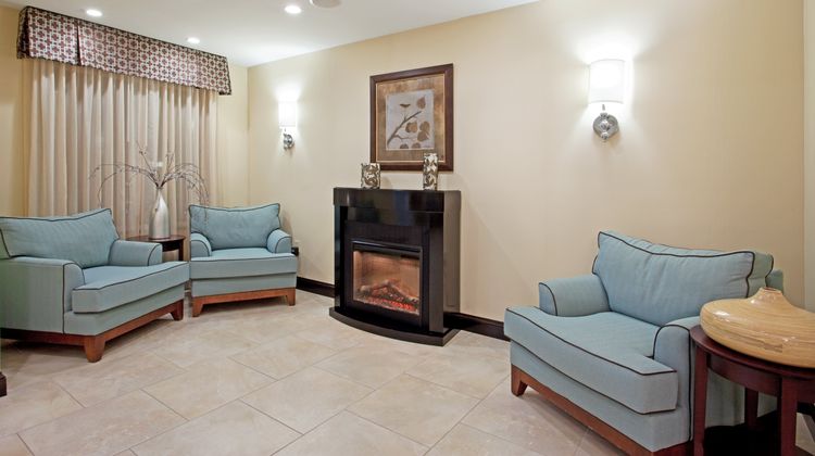 Holiday Inn Express Lobby