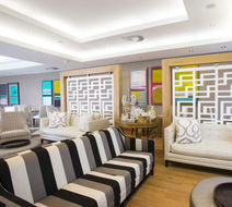 Holiday Inn Mauritius Airport Lobby