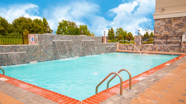 <b>Holiday Inn New Orleans Airport North Pool</b>. Images powered by <a href="https://www.leonardoworldwide.com/" title="Leonardo Worldwide" target="_blank">Leonardo</a>.
