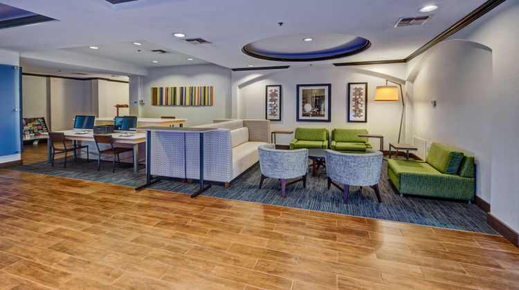 Holiday Inn Express Corsicana I-45 Lobby