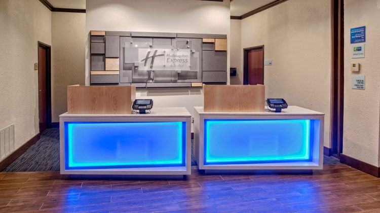 Holiday Inn Express Corsicana I-45 Lobby