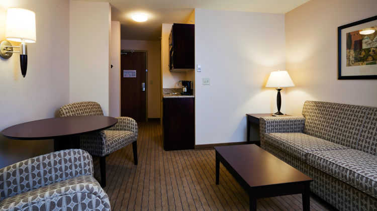 Holiday Inn Express Suite