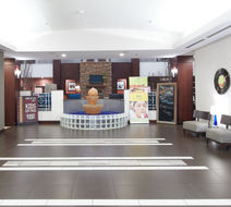 Holiday Inn Lobby