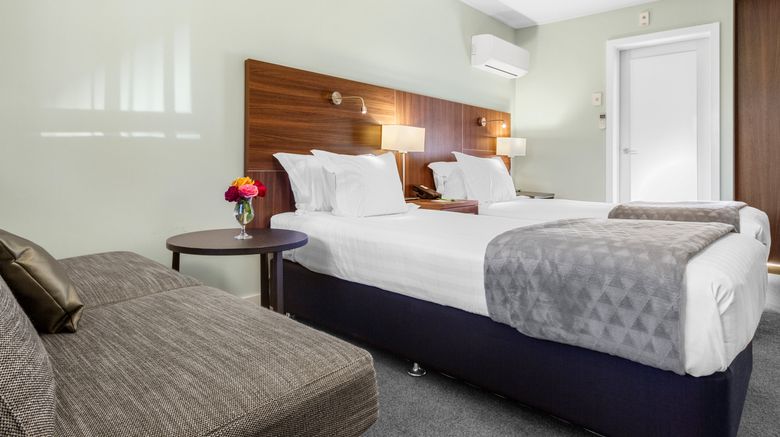 <b>Holiday Inn Queenstown Frankton Road Room</b>. Images powered by <a href="https://www.leonardoworldwide.com/" title="Leonardo Worldwide" target="_blank">Leonardo</a>.