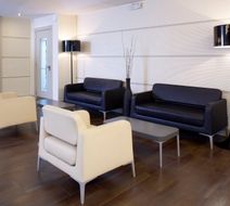 Holiday Inn Naples Lobby