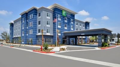 Holiday Inn Express & Suites Loma Linda