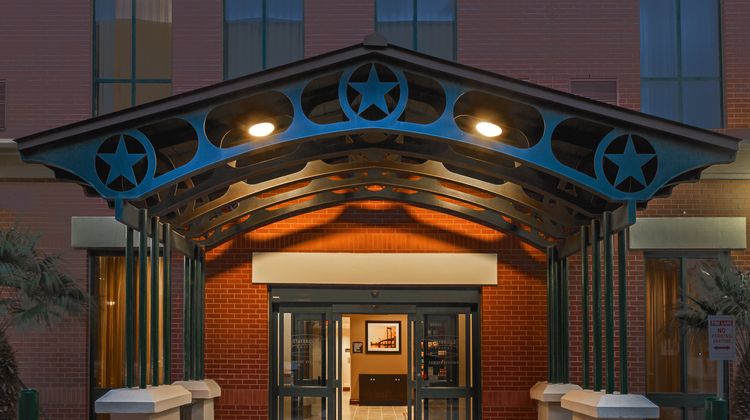 Staybridge Suites Exterior