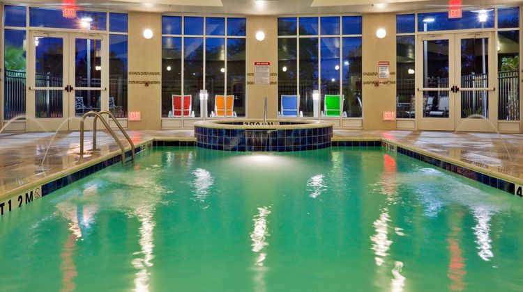Holiday Inn Waco Northwest Pool