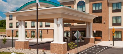 Holiday Inn Express Hotel & Suites Exterior