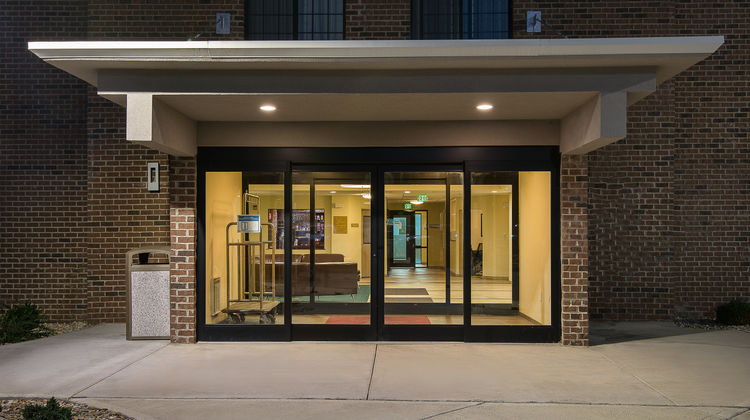 Candlewood Suites Bloomington Exterior