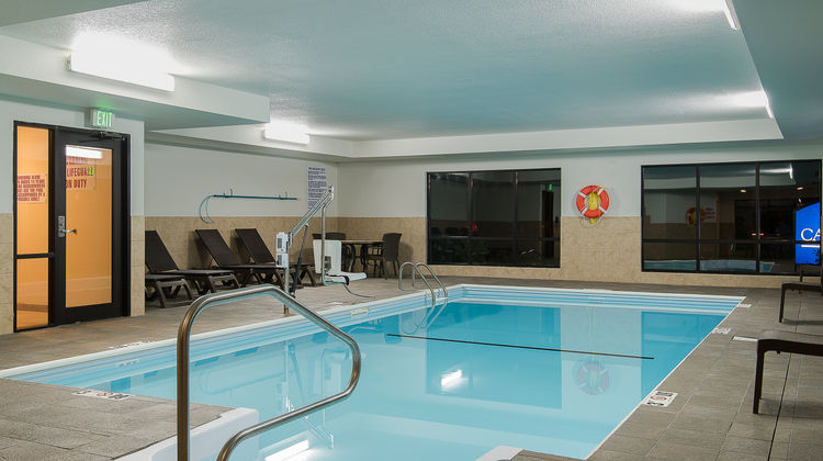 Candlewood Suites Bloomington Pool