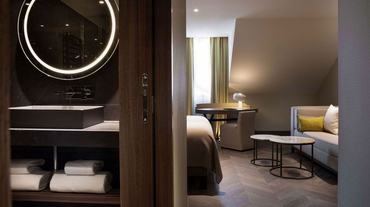 Hotel D Room