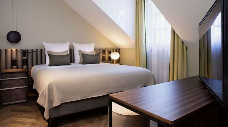 Hotel D Room