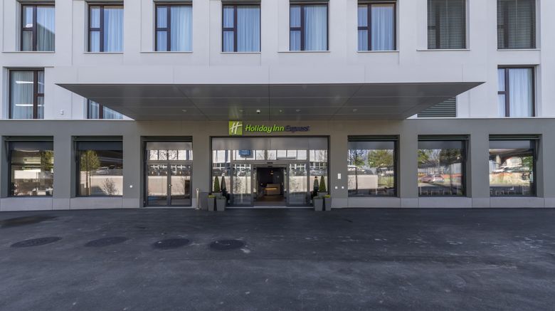 <b>Holiday Inn Express Luzern Kriens Exterior</b>. Images powered by <a href="https://www.leonardoworldwide.com/" title="Leonardo Worldwide" target="_blank">Leonardo</a>.