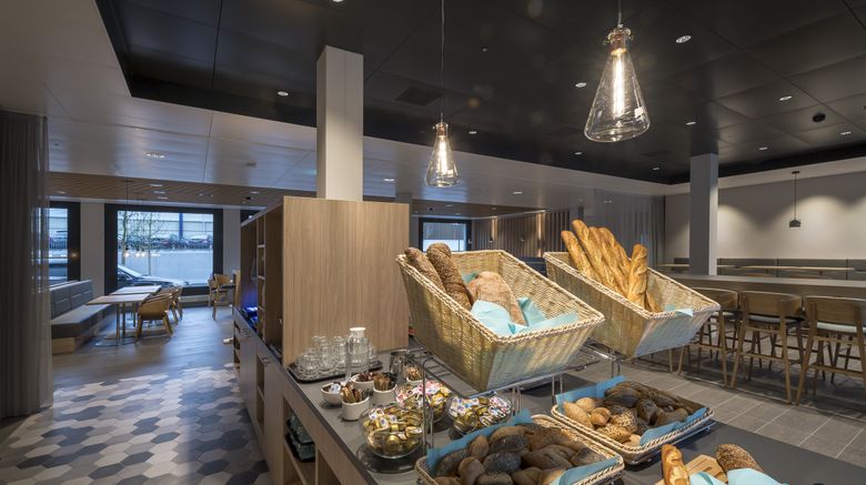 <b>Holiday Inn Express Luzern Kriens Restaurant</b>. Images powered by <a href="https://www.leonardoworldwide.com/" title="Leonardo Worldwide" target="_blank">Leonardo</a>.