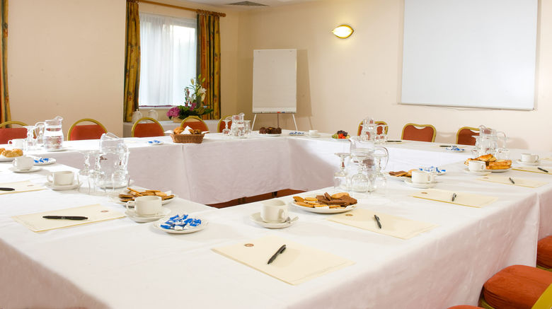 <b>Creggan Court Hotel Meeting</b>. Images powered by <a href="https://www.leonardoworldwide.com/" title="Leonardo Worldwide" target="_blank">Leonardo</a>.