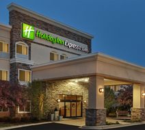 Holiday Inn Express & Stes Libertyville Exterior