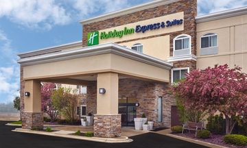 Holiday Inn Express & Stes Libertyville