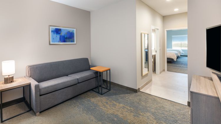 Holiday Inn Lubbock South Suite