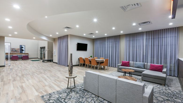 <b>Holiday Inn Lubbock South Lobby</b>. Images powered by <a href="https://www.leonardoworldwide.com/" title="Leonardo Worldwide" target="_blank">Leonardo</a>.