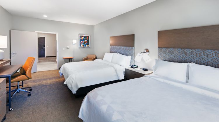 Holiday Inn Lubbock South Suite