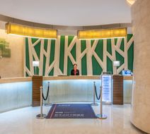 Holiday Inn Lobby